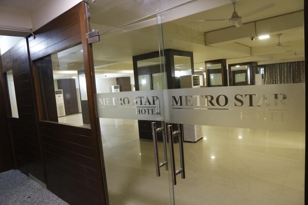 Flagship 9046 Hotel Metro Star New Delhi Buitenkant foto